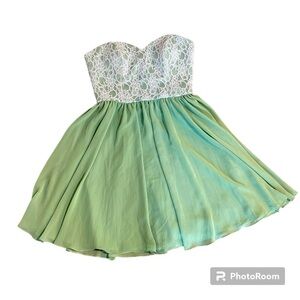 Morilee formal lace overlay holiday party mini party dress size 10